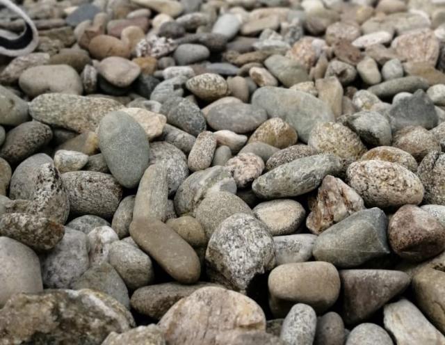Галька речная пестрая (20-40 мм.)  купить в Йошкар-Оле от производителя, без посредников